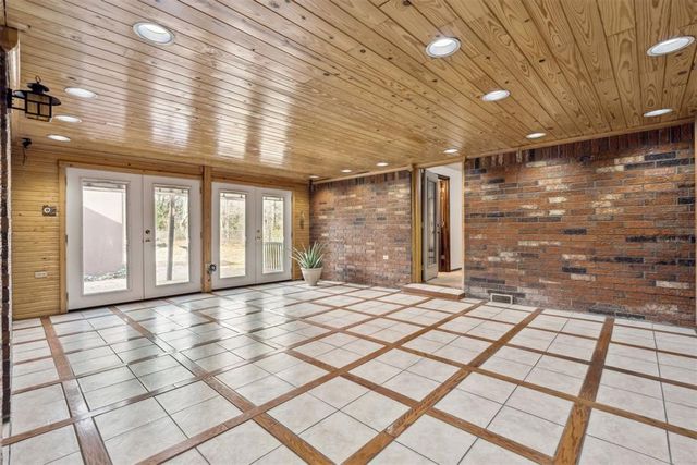 3501 Vickie Drive, Del City, OK 73162