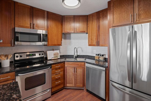 401 S 1st Street 213, Minneapolis, MN 55401