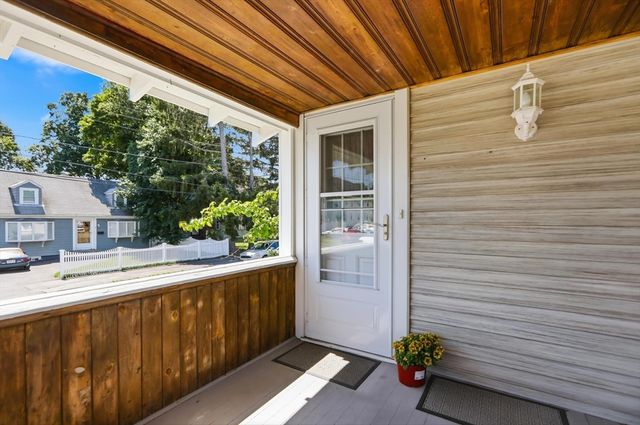 34 Avon St, Saugus, MA 01906