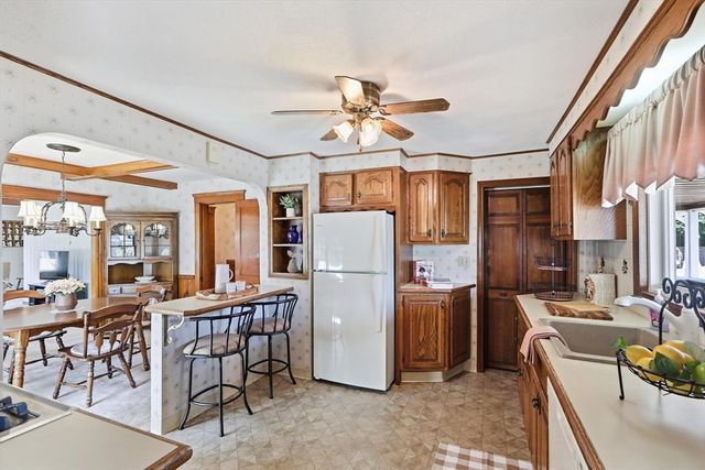 34 Avon St, Saugus, MA 01906
