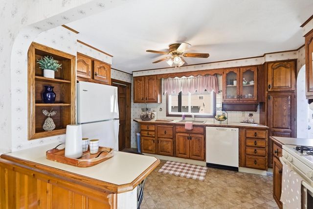 34 Avon St, Saugus, MA 01906