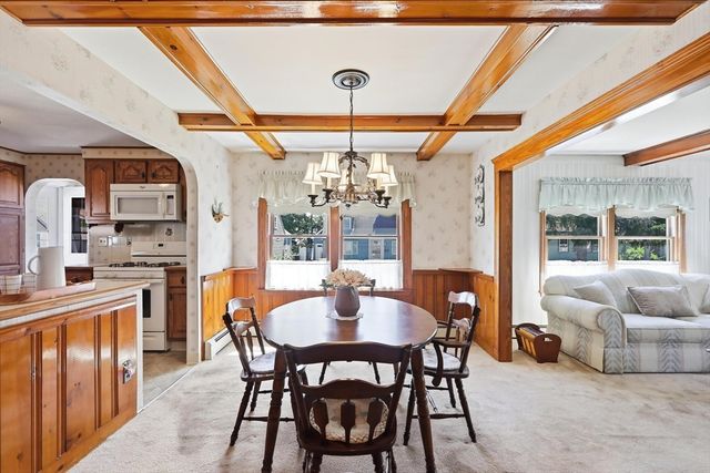 34 Avon St, Saugus, MA 01906