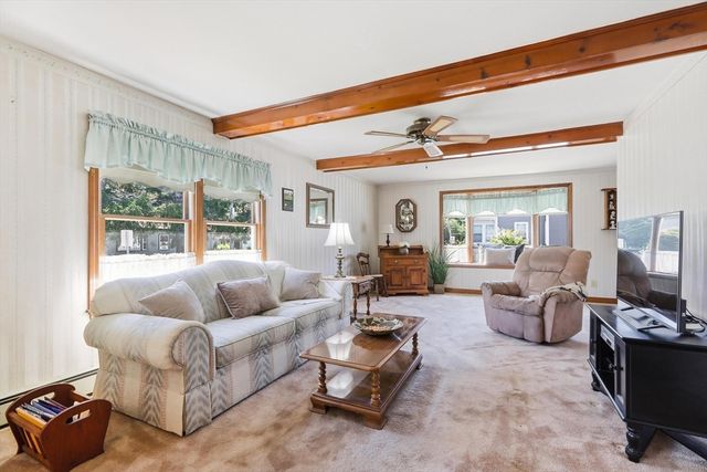 34 Avon St, Saugus, MA 01906