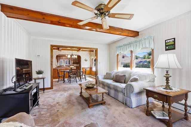 34 Avon St, Saugus, MA 01906