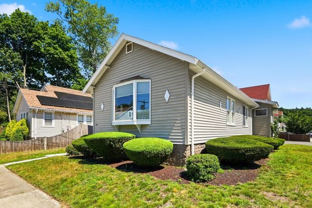 34 Avon St, Saugus, MA 01906