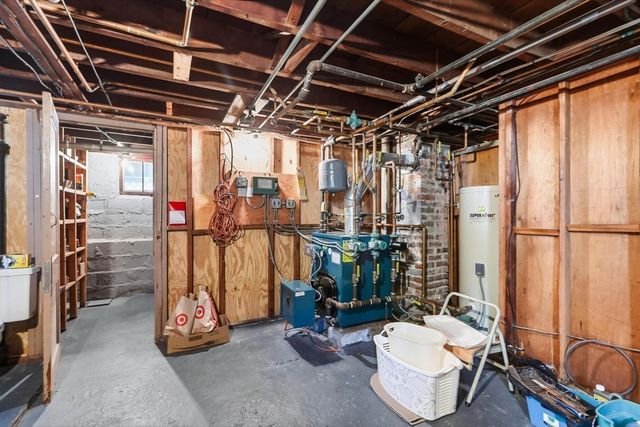 34 Avon St, Saugus, MA 01906