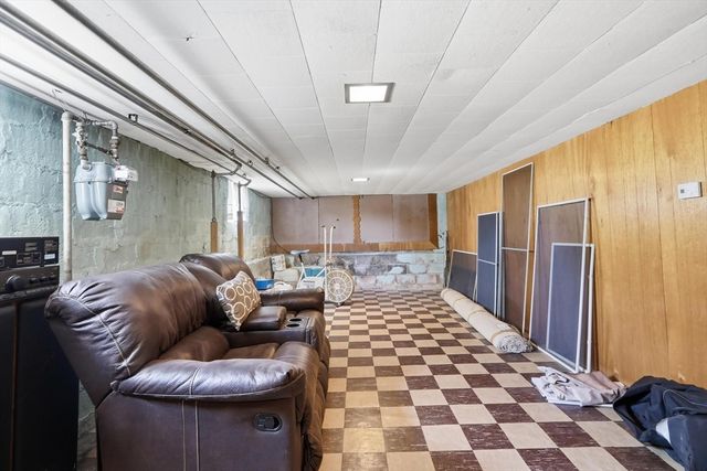 34 Avon St, Saugus, MA 01906