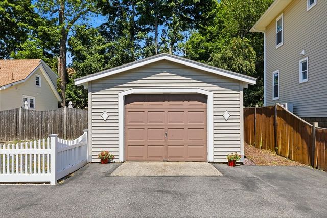 34 Avon St, Saugus, MA 01906