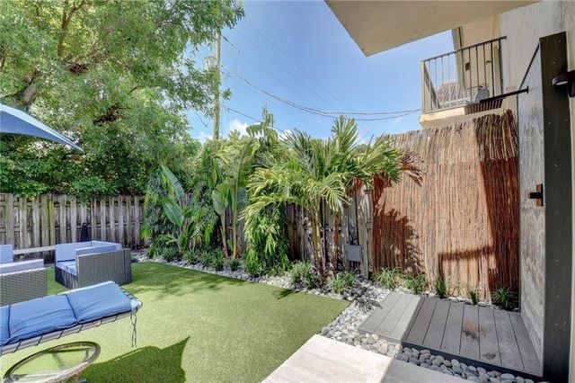 246 Avenue L, Delray Beach, FL 33483