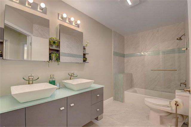 246 Avenue L, Delray Beach, FL 33483