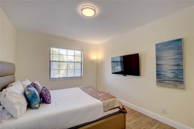 246 Avenue L, Delray Beach, FL 33483