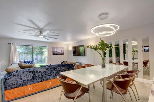 246 Avenue L, Delray Beach, FL 33483