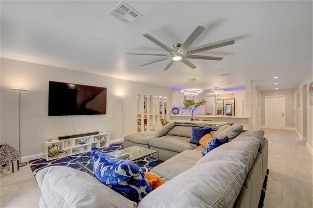 246 Avenue L, Delray Beach, FL 33483