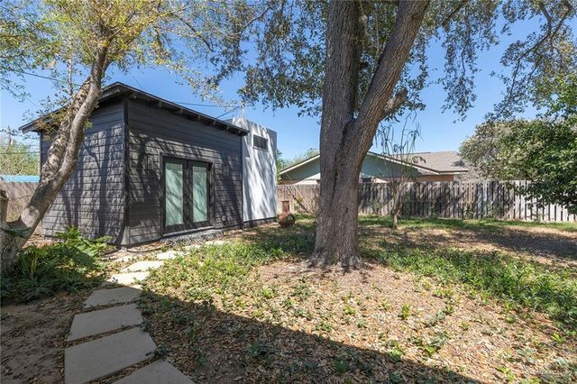 121 E Fresno Avenue, Mcallen, TX 78501