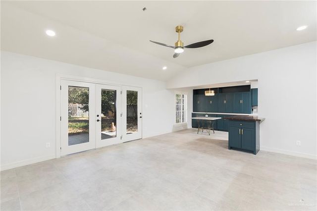 121 E Fresno Avenue, Mcallen, TX 78501