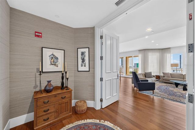 35 WATERGATE DRIVE 1104, Sarasota, FL 34236