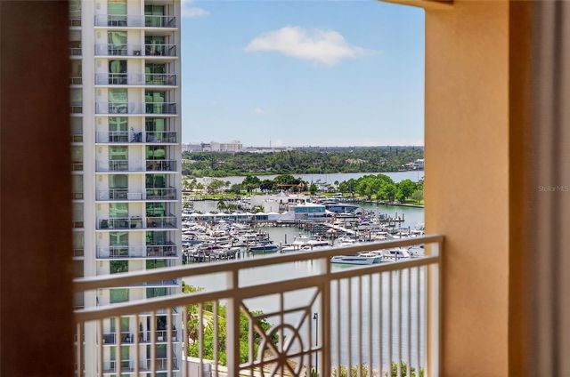 35 WATERGATE DRIVE 1104, Sarasota, FL 34236