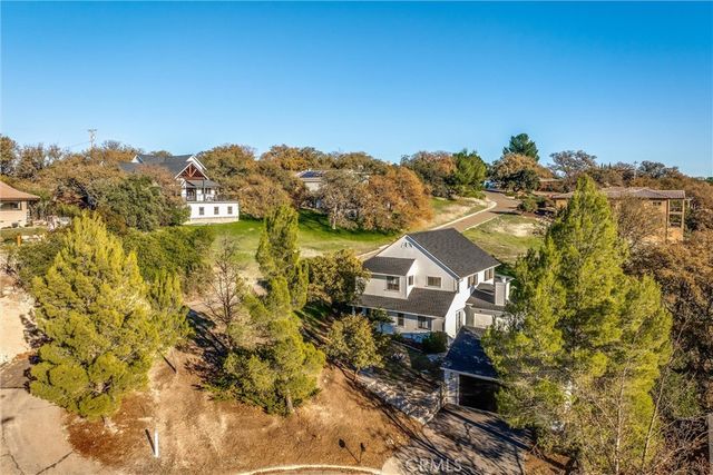 806 Grove Street, Paso Robles, CA 93446