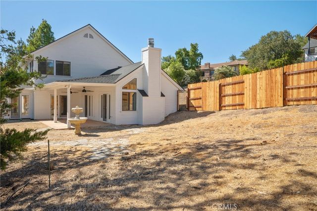 806 Grove Street, Paso Robles, CA 93446