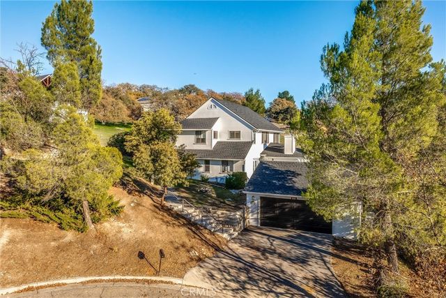 806 Grove Street, Paso Robles, CA 93446