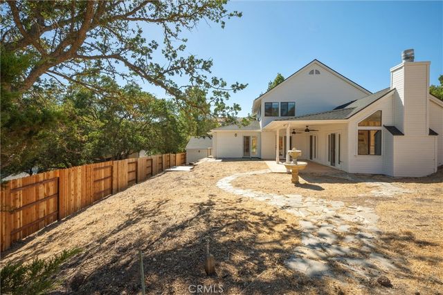 806 Grove Street, Paso Robles, CA 93446