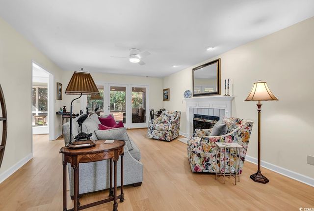 728 Crooked Oak Dr., Pawleys Island, SC 29585