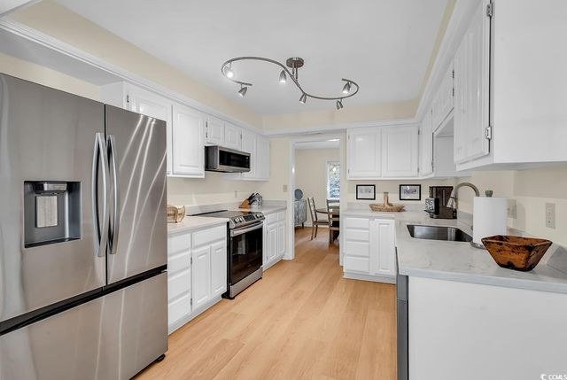 728 Crooked Oak Dr., Pawleys Island, SC 29585