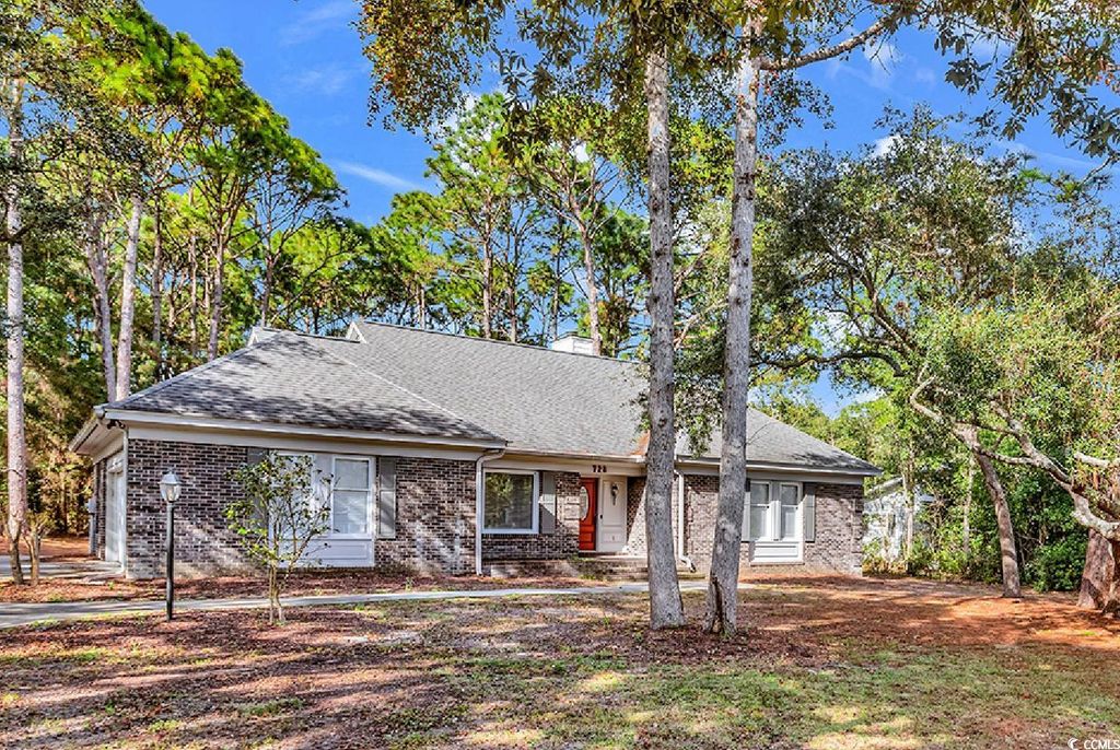 728 Crooked Oak Dr., Pawleys Island, SC 29585