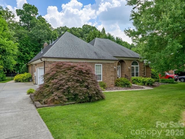 1318 Fawn Ridge Road NW, Concord, NC 28027