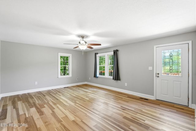 118 Clark Lane, Harriman, TN 37748