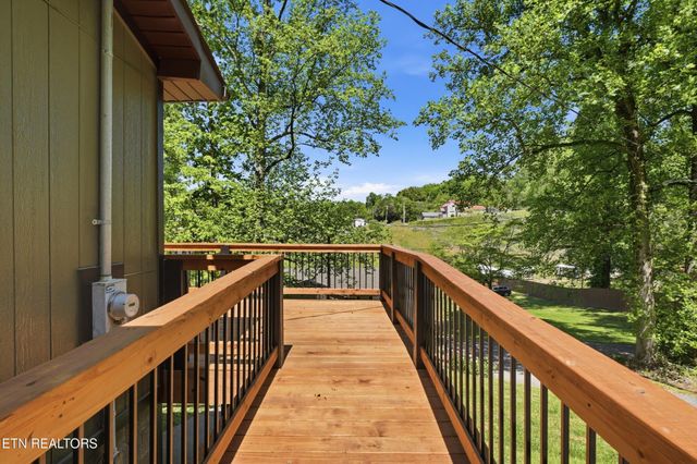 118 Clark Lane, Harriman, TN 37748