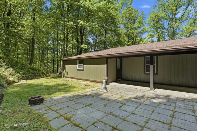 118 Clark Lane, Harriman, TN 37748