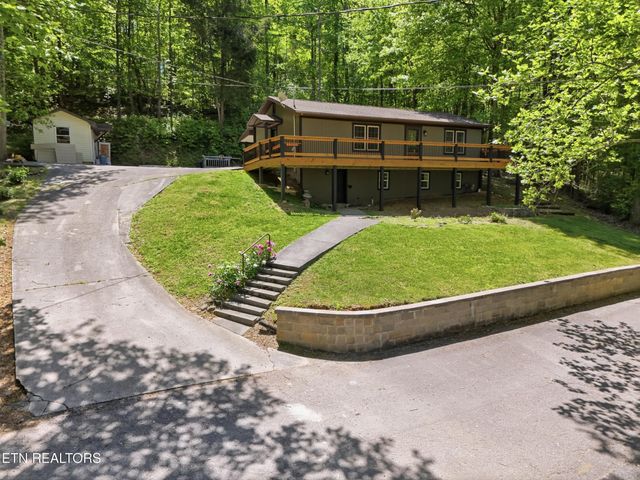 118 Clark Lane, Harriman, TN 37748