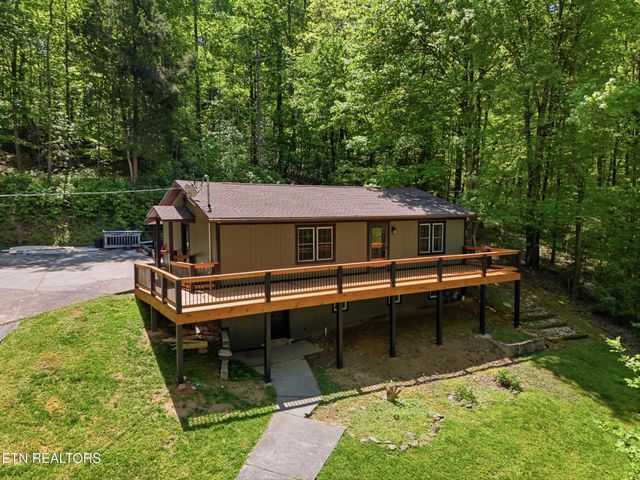 118 Clark Lane, Harriman, TN 37748
