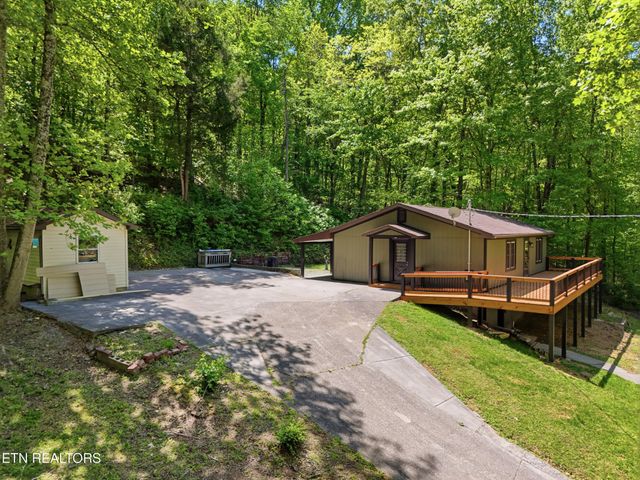 118 Clark Lane, Harriman, TN 37748