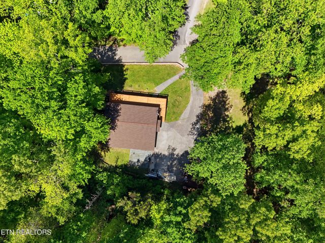 118 Clark Lane, Harriman, TN 37748
