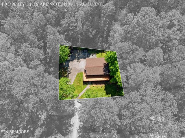 118 Clark Lane, Harriman, TN 37748