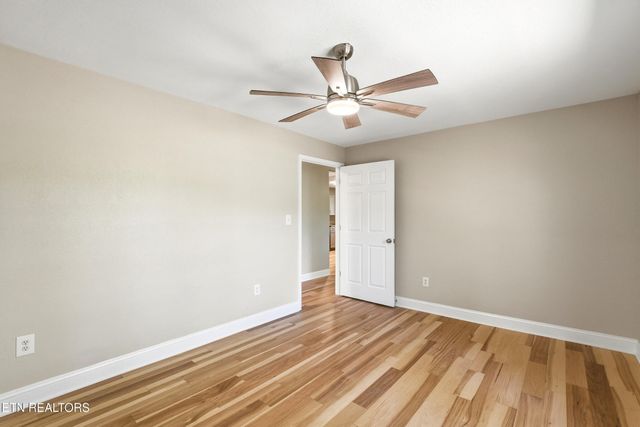 118 Clark Lane, Harriman, TN 37748