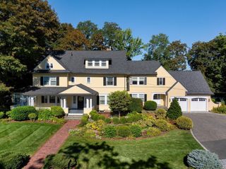 11 Winthrop Road, Lexington, MA 02421