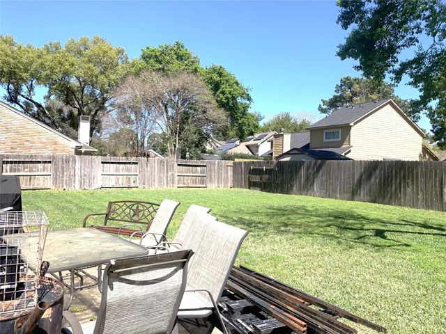 8406 Hot Springs Drive, Houston, TX 77095