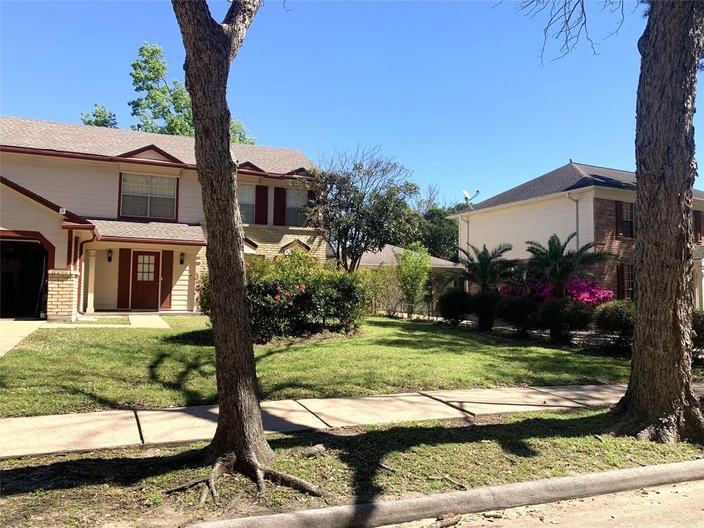 8406 Hot Springs Drive, Houston, TX 77095