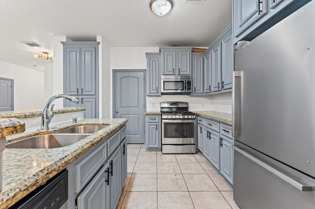 2905 Baer Street 6, Houston, TX 77020