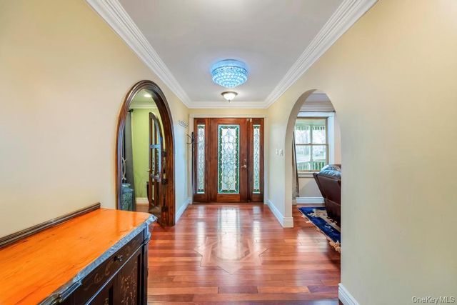 277 Clocks Boulevard, Massapequa, NY 11758