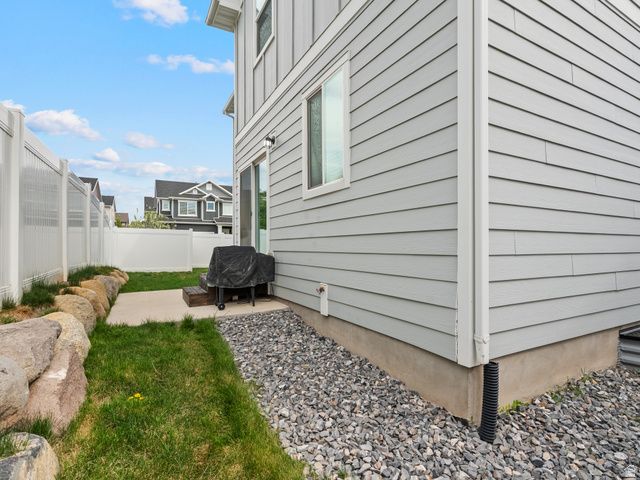 7809 N RANGER DR, Eagle Mountain, UT 84005