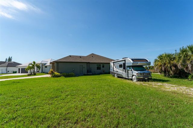 10650 POUGHKEEPSIE CIRCLE, Port Charlotte, FL 33981
