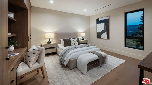 565 Toyopa Drive, Pacific Palisades (los Angeles), CA 90272