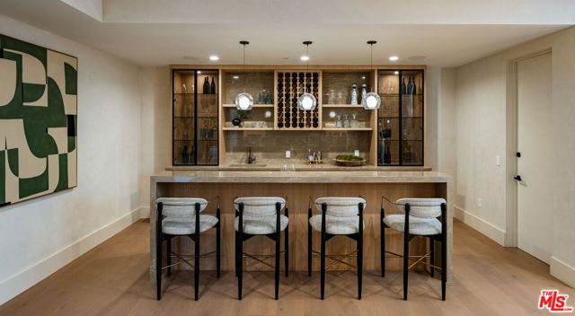 565 Toyopa Drive, Pacific Palisades (los Angeles), CA 90272