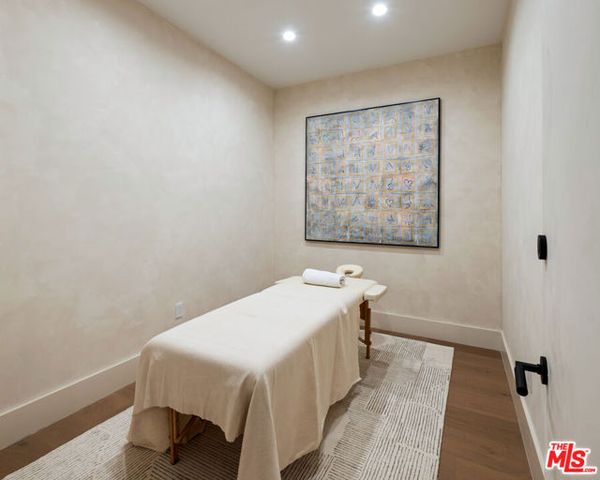 565 Toyopa Drive, Pacific Palisades (los Angeles), CA 90272