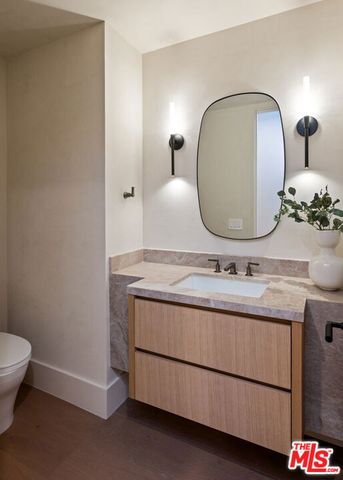 565 Toyopa Drive, Pacific Palisades (los Angeles), CA 90272