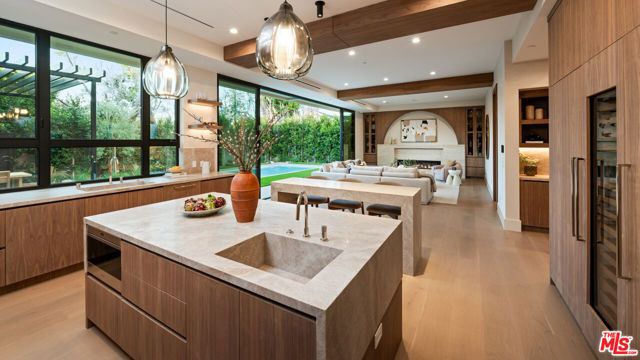 565 Toyopa Drive, Pacific Palisades (los Angeles), CA 90272